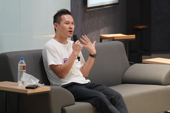 講者陳思宏文學家