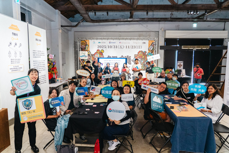 「 解鎖！防災神隊友」全英語社區場合影圖片