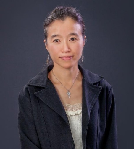 公共事務管理研究所專任教授兼所長 | 張瓊婷圖片(另開新視窗)